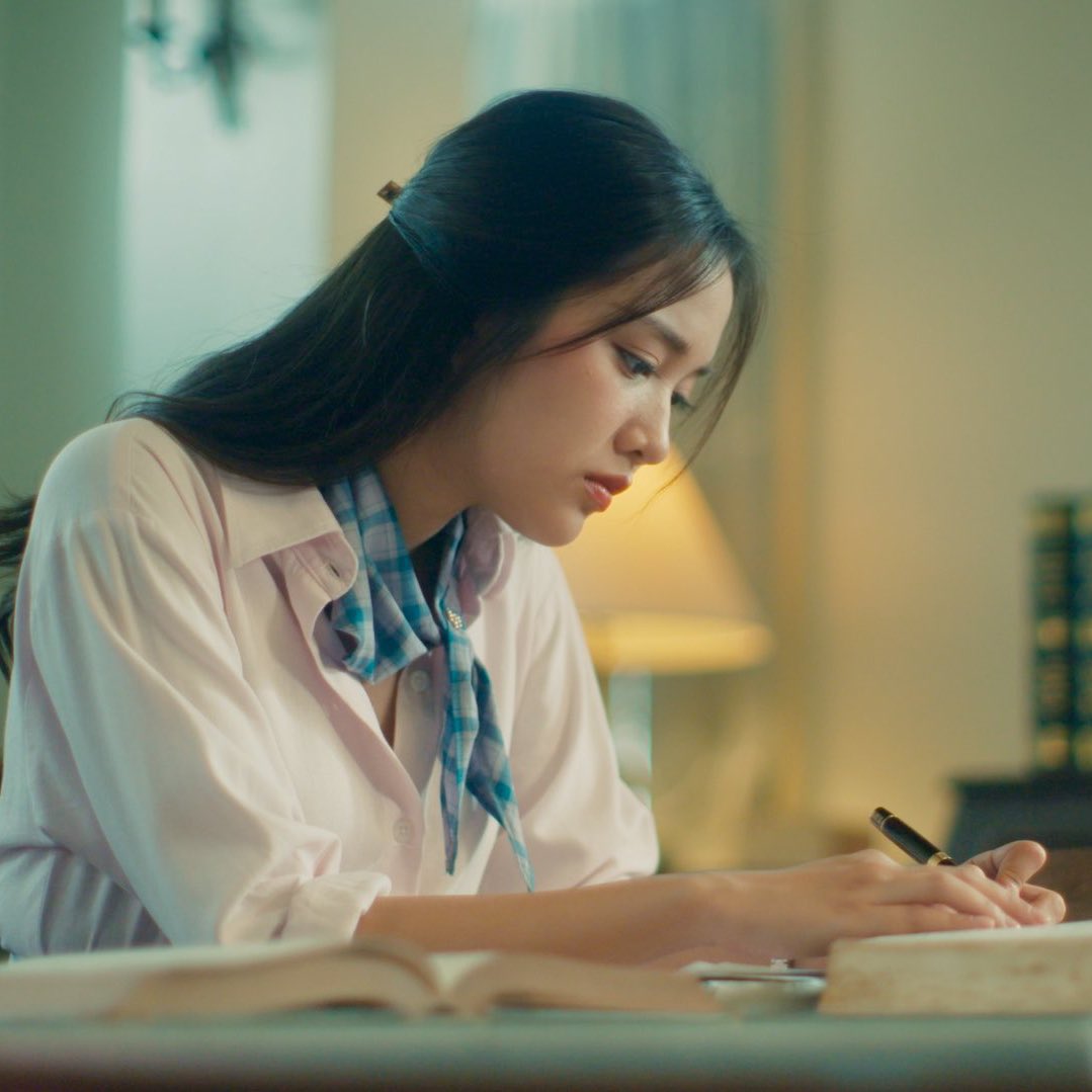 ปิ่นภักดิ์ ..ให้เถอะ มาดูหญิงปิ่นร้องไห้ ร้องจนร่างกายปฏิเสธน้ำตา

• คนที่ร้องไห้แล้วยังสวย
•คนที่ร้องไห้ได้น่าสงสารที่สุด
•คนที่รักแรกเป็นเกแต่รู้ใจตัวเองช้า
•คนที่หึงน่ารักมาก
•คนที่ตั้งใจปรนนิบัตพระเคะได้เริ่ด 

ฟรีนสโรชา เก่งมาก โคตรจะเก่งเลยเว้ย!

#srchafreen