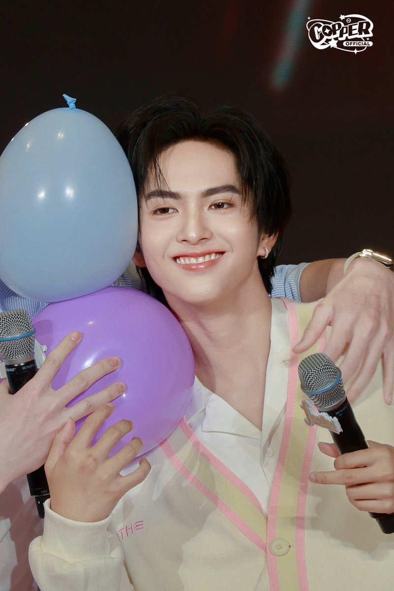 —💌 ขอขอบคุณผู้ใหญ่ใจดีทาง <a href="/FinelineTH/">FinelineThailand</a> ที่ชวนน้องคอปเปอร์ และเพื่อน ๆ วง BUS <a href="/cucopper11/">Copper.ceeyou</a> #COPPERdechawat มาร่วมกิจกรรมและเล่นเกมส์สนุก ๆ พร้อมส่งโชว์สุดพิเศษให้กับแฟน ๆ ในงาน "Fineline Happiness Unlock Event" ขอบคุณสำหรับโอกาสดี ๆ ในวันนี้ด้วยนะคะ🩷🤍🙇🏻‍♀️

—🍣