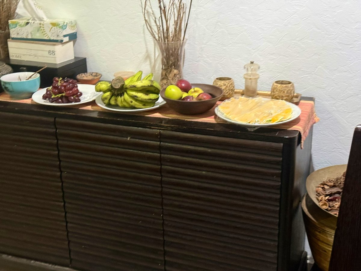 Let us say Grace. Amira cooked and set the table for Nana