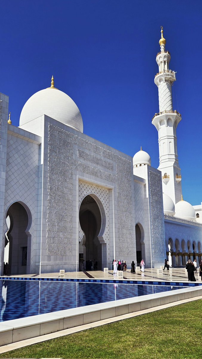 MarioKB's tweet image. モスクに来ました。