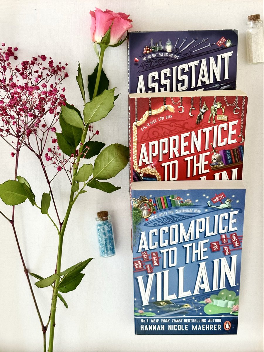 613Jillian's tweet photo. #barbie_on_a_bookshelf #bookdragon #bookaesthetics #book #booklover #assistanttothevillain https://t.co/5BHGOQ6bhr