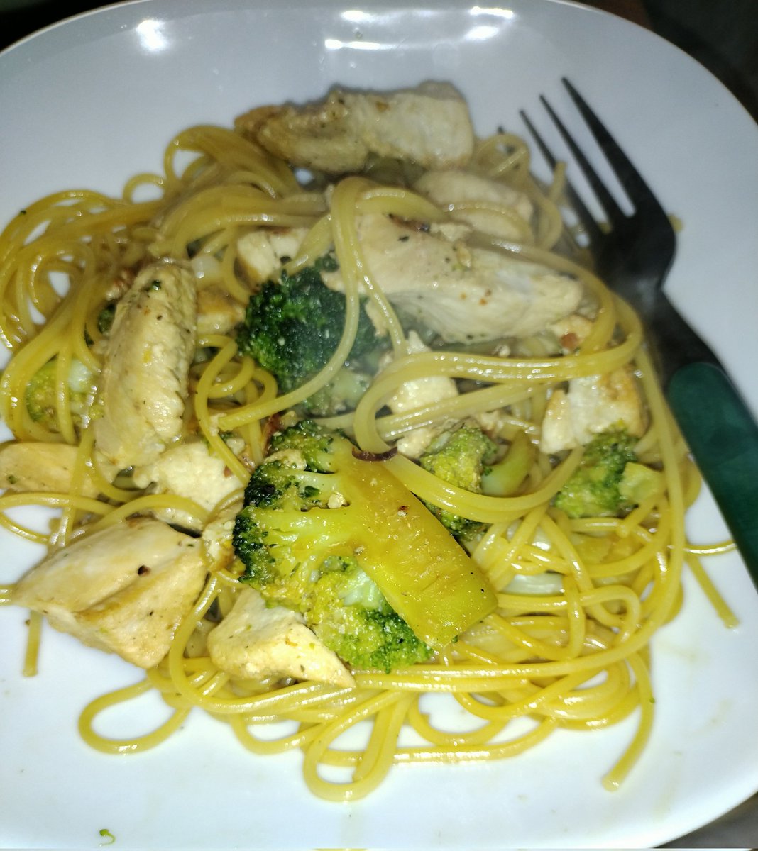 🥦と胸肉の🍝