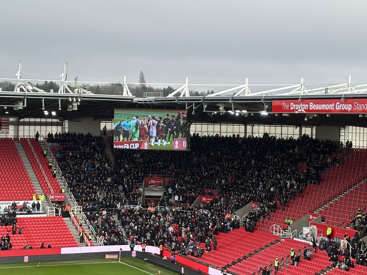 The Fulham fans in the away end this afternoon. Superb support as always! ⚫️ #FFC