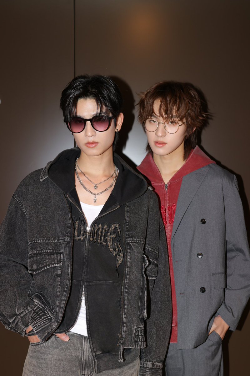 DomundiTV's tweet image. Capturing a moment of focus and fashion during today’s show. Walking for “TGC Aichi Nagoya 2026” was a profound honor. 

Thank you for allowing Thomas and Kong to share these milestones with everyone.

@tthomastc @kongjiro_ 
#TGCAICHINAGOYAWITHTMK 
#TGCあいちなごや 
#TGC