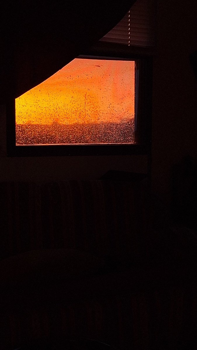 TheOutlawinTX's tweet photo. That Valentine's day sunset was spectacular. #TXSunset #LoveDay #GodisGood https://t.co/sMHAw6vjuu