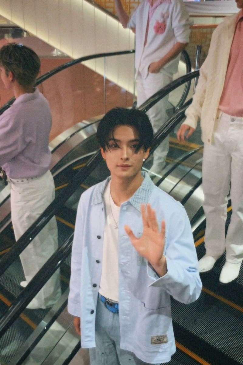 ถ้าจะยิ้มขนาดนี้ใครไหว นี่ไม่ไหวนะ จะเป็นลมยิ้ม🤏 🫠☺️ #FinelineHappinessUnlockxBUS##FinelinexBUS ##KHUNPOL