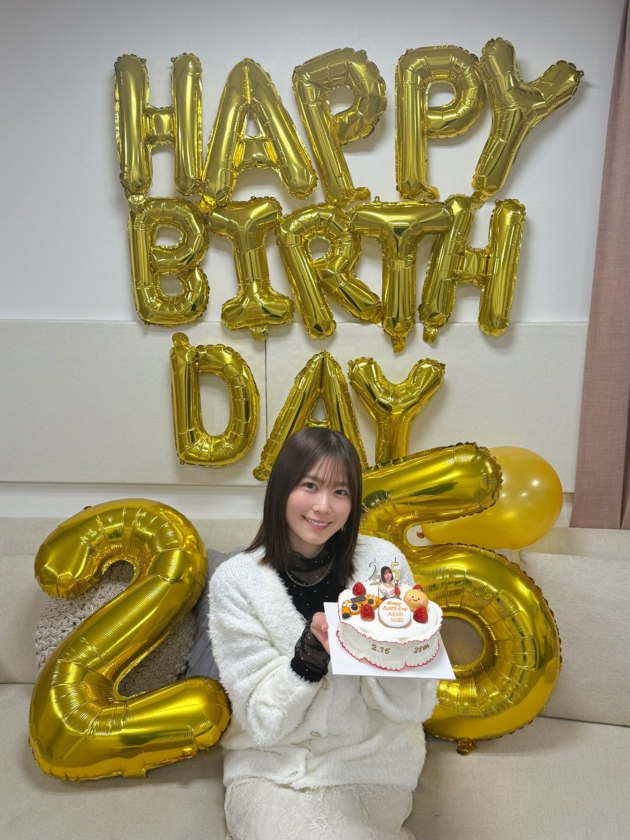 nibuchan_staff's tweet photo. ファンの皆さま、関係者の皆さま
たくさんのお祝いコメント㊗️
ありがとうございました！！🥹

これからも丹生ちゃんの好きと挑戦を
見守ってくださると嬉しいです😌🙌

25歳の丹生ちゃんも
よろしくお願いします😊🌈

#丹生明里
#丹生ちゃん
#丹生明里生誕祭2026 https://t.co/rnagWPr0gI