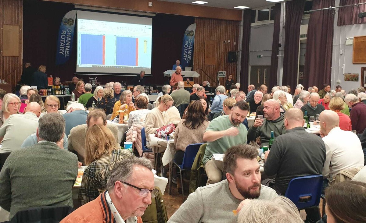 RotaryChannel's tweet image. CHANNEL ROTARY RUNS KENTS BIGGEST QUIZ 
144 contestants came to the Harvey Grammar School in Folkestone to raise money for Folkestone #channelrotary local charities. 
It was so successful some £2000 was raised.
#ThankYou fo you support 🙏

#WineAndWisdom #CommunitySuppor