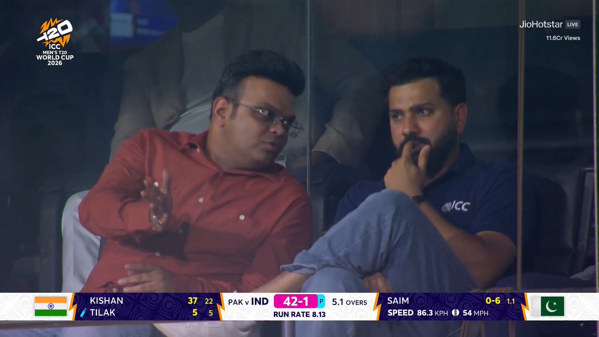 What a pic <a href="/ImRo45/">Rohit Sharma</a> 🥵🔥