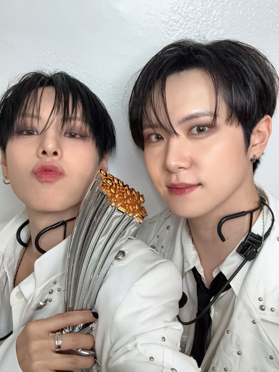 [#대현] 루아이가 만들어준 소중한 상♥
고맙고 사랑햄😜