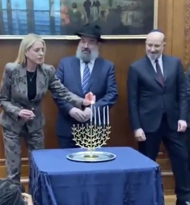 ZeroSympathy76's tweet photo. 🇺🇸 Americans are wondering how Pam Bondi managed to get the position of U.S. Attorney General last week. Now the Jewish📷 pedophiles from the Epstein elite files will no longer come to light, they will not be tried, and they will not be imprisoned for life. 📷 pedophiles of the globalist elite. ✡
➡️ Pam Bondi has refused to meet with Epstein survivors, does not answer questions about redactions, and remains silent when asked about high-level arrests. Pam Bondi is going to protect the Jewish📷 pedophiles of the globalist elite.