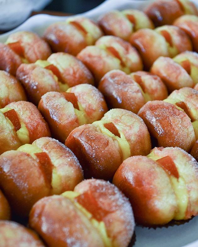 VisitTuscany's tweet image. #tasty #itinerary
Stop 1 in #Prato: Discover historic Cantucci biscuits and Mortadella flavoured with alchermes liqueur.
Stop 2 in #Pistoia: Visit Piazza della Sala to taste mountain pecorino and traditional Zuppa del Carcerato.
👉🏼 bit.ly/prato_pistoia
📸 Prato Turismo