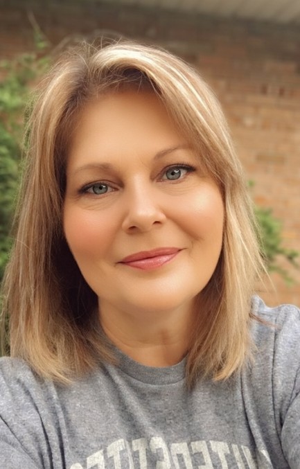 Bren__xoxo's tweet image. Post a picture of you that you like ♥️ just you. (Yes, I'm aware there's a pretty filter on this one so hush it's also a few years ago)