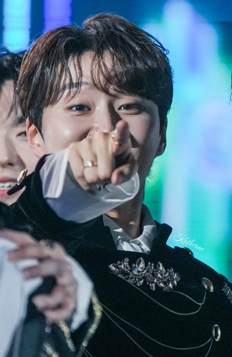 ㅠㅠㅠㅠ 팬들찾아내서 기쁜 사랑캣