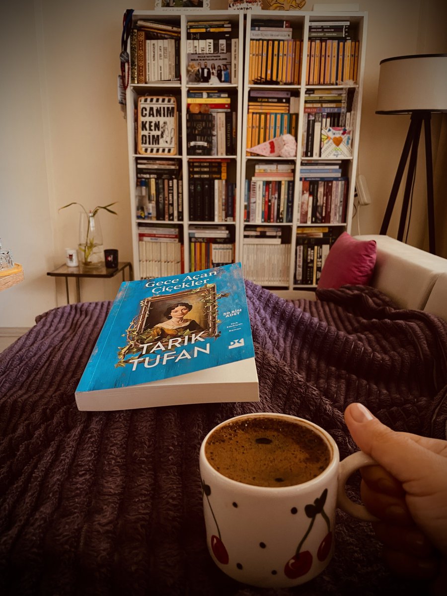 #pazar #ev #kitap #kahve #huzur …