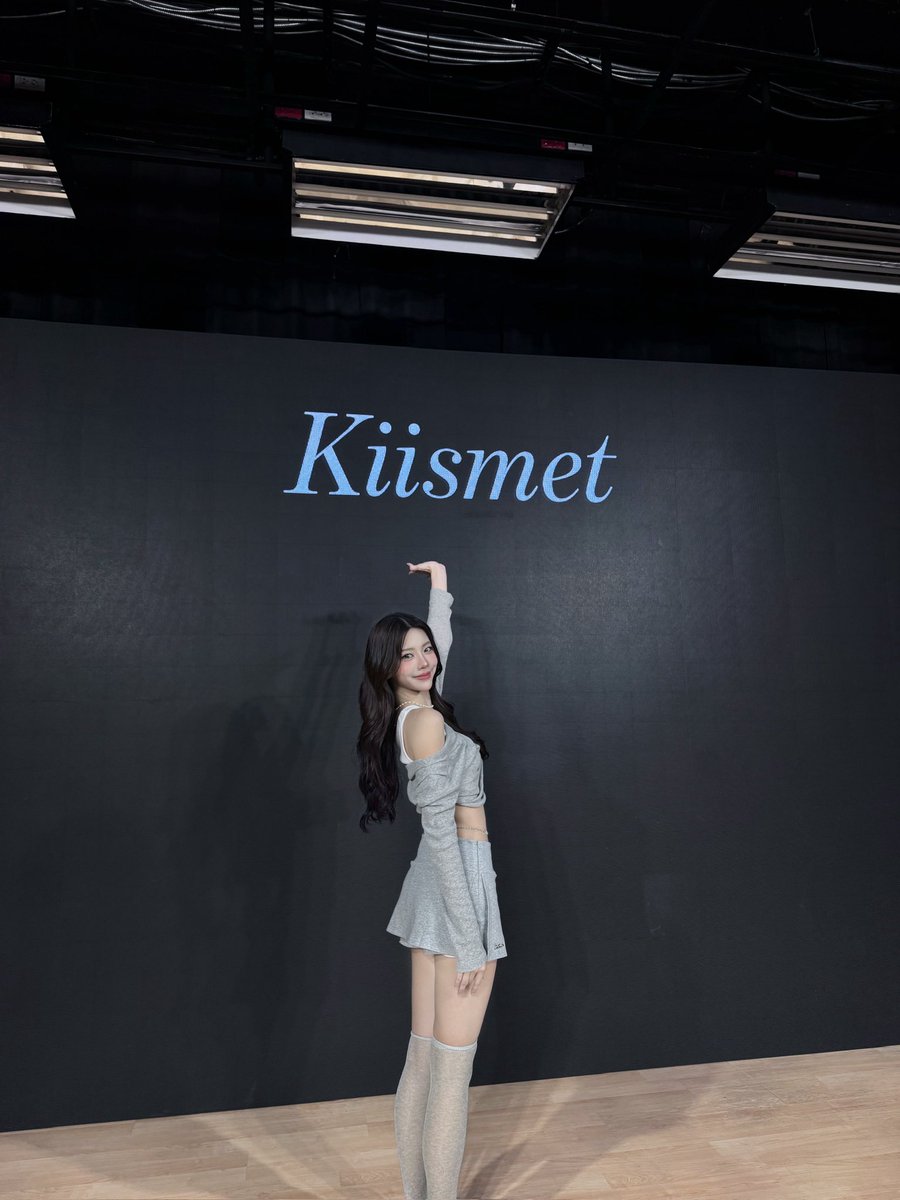 ไปฟอลน้องคิสกันรึยังค้าาา
พี่สาวฉุดฉวยยย พี่ชายสุดหล่อออ ><
<a href="/KiismetOfficial/">Kiismet</a> 
#Kiismet #Punch_Kiismet 
#onemusicGG #onemusic #one31