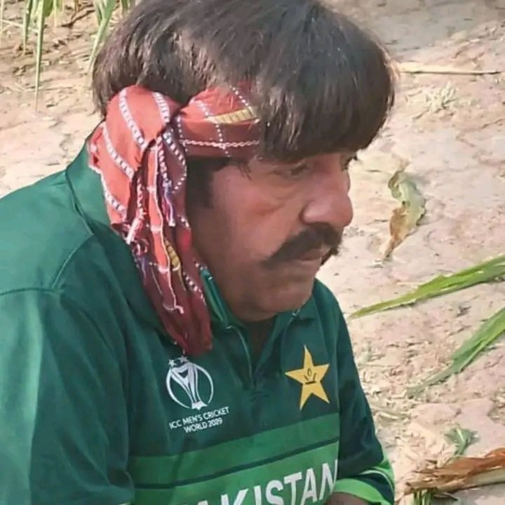 Baseer_Ullah_30's tweet photo. Usman kho kal khelayingy 😂

#PAKvIND https://t.co/d2n4sIhQnR
