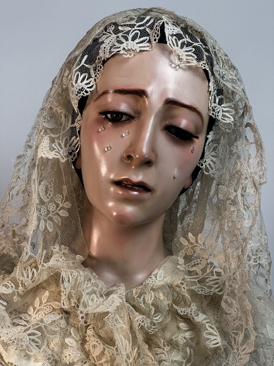 Mi última obra: Dolorosa tamaño natural. Terracota cocida y policromada al óleo. Ojos de cristal.