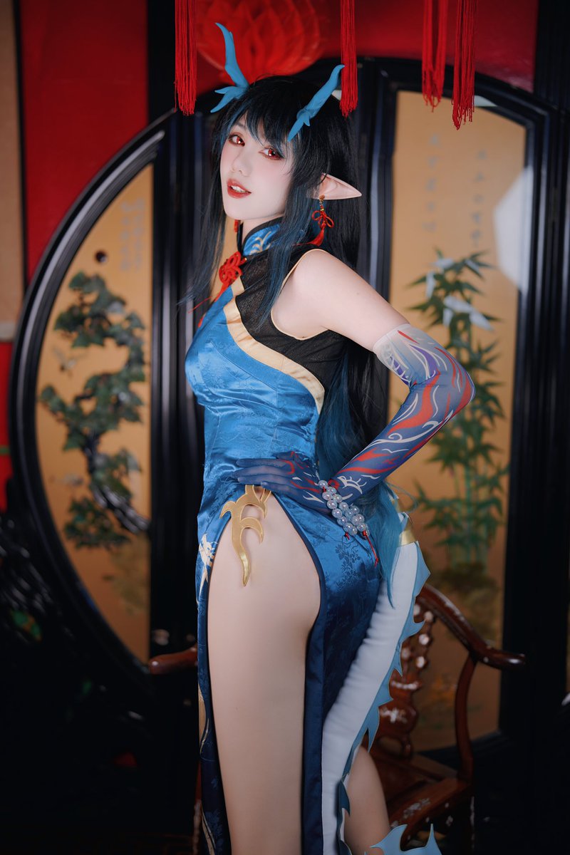 *Cosplay

🐉シー🤫

#Cosplay
#アークナイツ #シー　
 #コスプレ
#Arknights  
#チャイナドレス