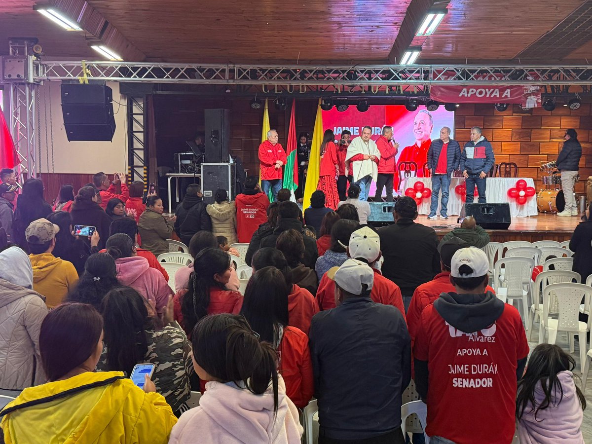 jaimeduranbar's tweet photo. Reconocemos el liderazgo y la trayectoria que han construido, y valoramos profundamente que hoy caminemos con el mismo propósito: trabajar por nuestra gente.

A cada amigo presente, gracias por su confianza y por mantener viva la convicción de que cuando nos unimos, somos más fuertes.

Gracias a Javier “Tato” Álvarez, por ser parte del trabajo que deja huella en ipiales, Nariño. 📍