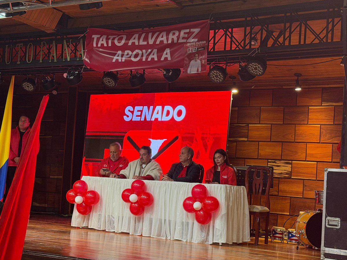 jaimeduranbar's tweet photo. Reconocemos el liderazgo y la trayectoria que han construido, y valoramos profundamente que hoy caminemos con el mismo propósito: trabajar por nuestra gente.

A cada amigo presente, gracias por su confianza y por mantener viva la convicción de que cuando nos unimos, somos más fuertes.

Gracias a Javier “Tato” Álvarez, por ser parte del trabajo que deja huella en ipiales, Nariño. 📍