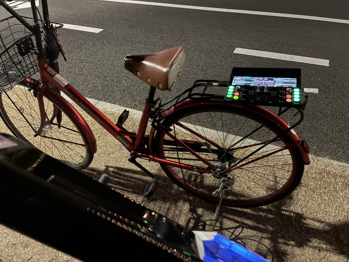 PROFESSOR_SSK's tweet image. 暖かくなってきたのでFJ1での鍵盤練習を再開…！

演奏できる曲は10曲程度。ここからこまめに練習して曲増やそう…！

#FJ1