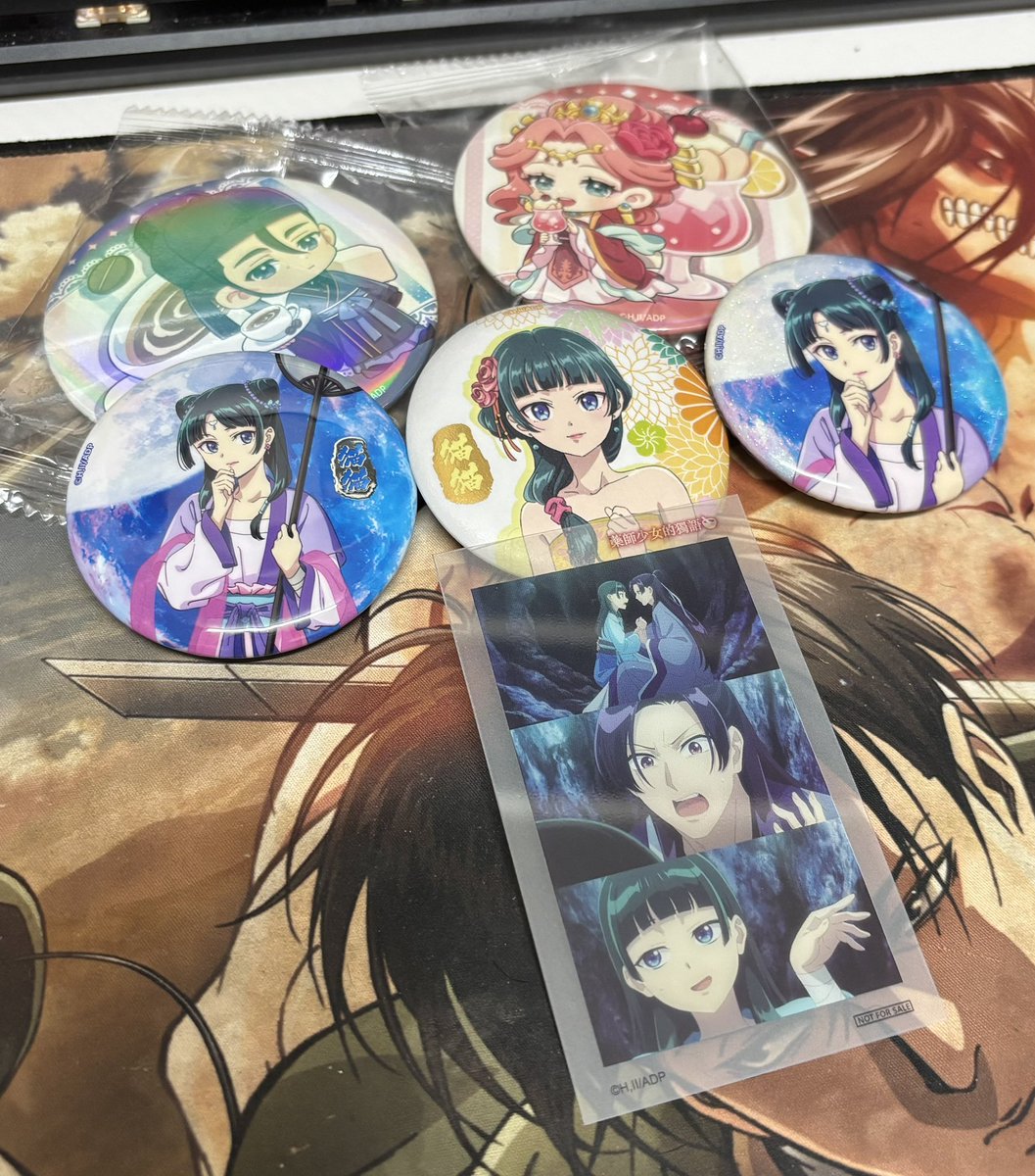 今日份的貓貓
努力在找適合的痛包
不知道哪個比較適合好猶豫喔～