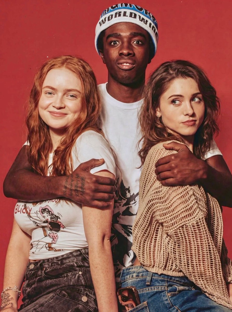 StrangerNews11's tweet image. THEY❤️😱