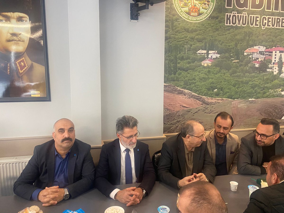 DevaSultanbeyli's tweet photo. İstanbul Milletvekilimiz Medeni Yılmaz ve İlçe Başkanımız Selçuk Ballıkaya, yeğeni vefat eden Pendik İlçe Başkanımız Fatih Korkuz’a taziye ziyaretinde bulunmuştur.
Yavrumuza Allah’tan rahmet, ailesine ve yakınlarına sabır diliyoruz. https://t.co/302ULq1RVQ