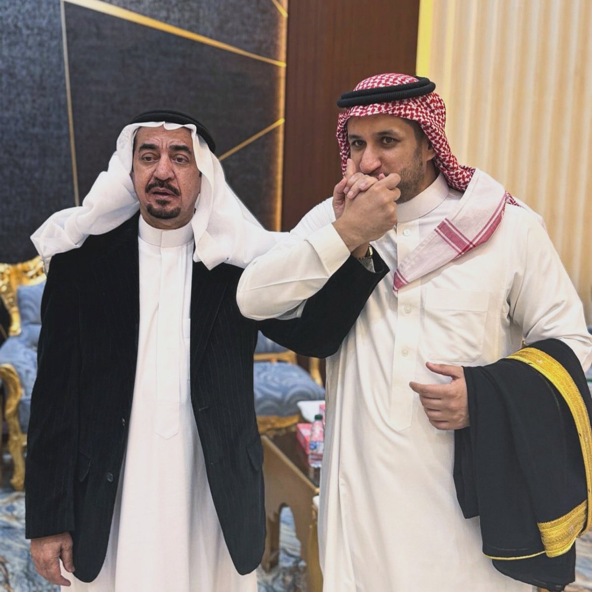 الحمد لله دائمًا وأبدا …
بفضلٍ من الله ثم بدعاء والديَّ، وصلتُ إلى درجة ( #استشاري تخصص دقيق )
و حصلتُ على زمالة أمراض #القلب والشرايين للكبار،
وأتممتُ التدريب في #زمالة التصوير الصوتي للقلب ( الإيكو ) 
أُهدي هذا #الإنجاز لقدوتي الشيخ الدكتور فراج بن سعد آل شبيلي،
ولوالدتي