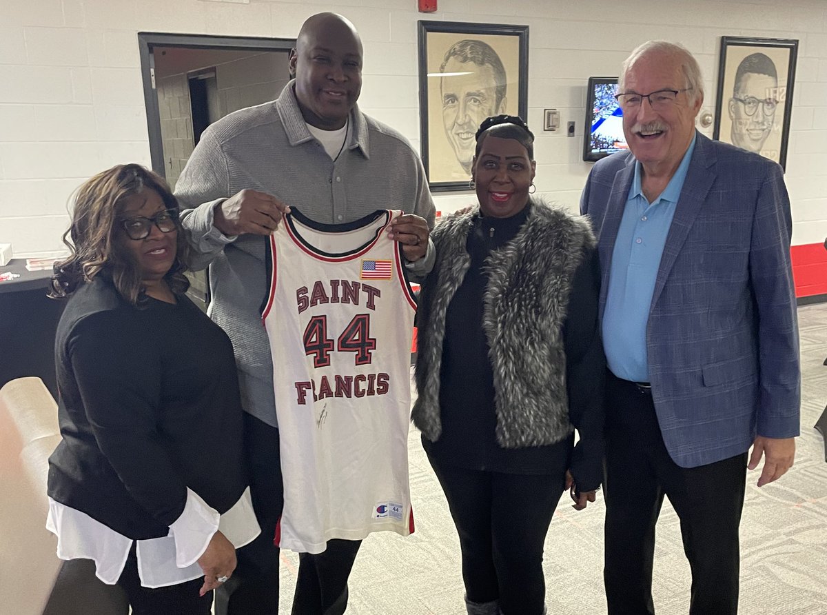 Pat Farabaugh tweet media