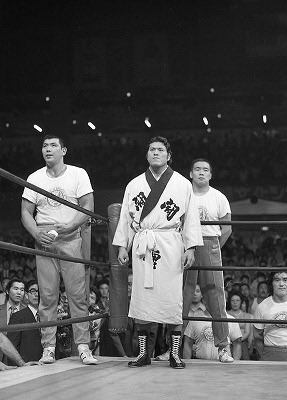 1975年のアントニオ猪木 6.26. 新日本プロレス ゴールデンファイト