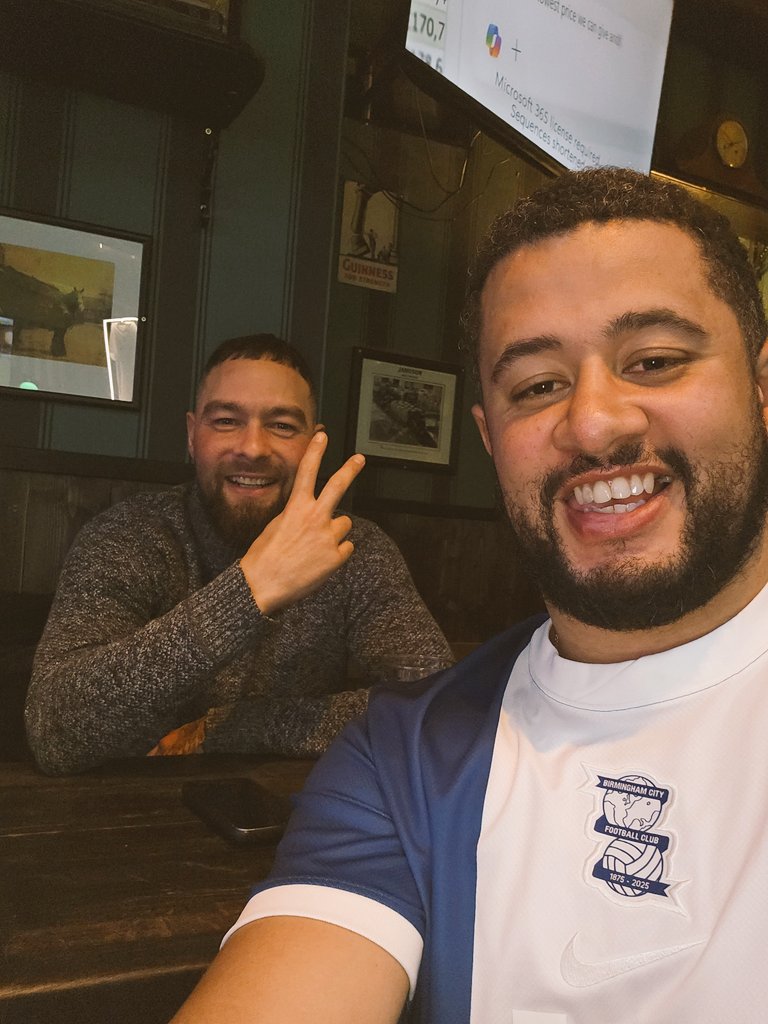 reece francis tweet media