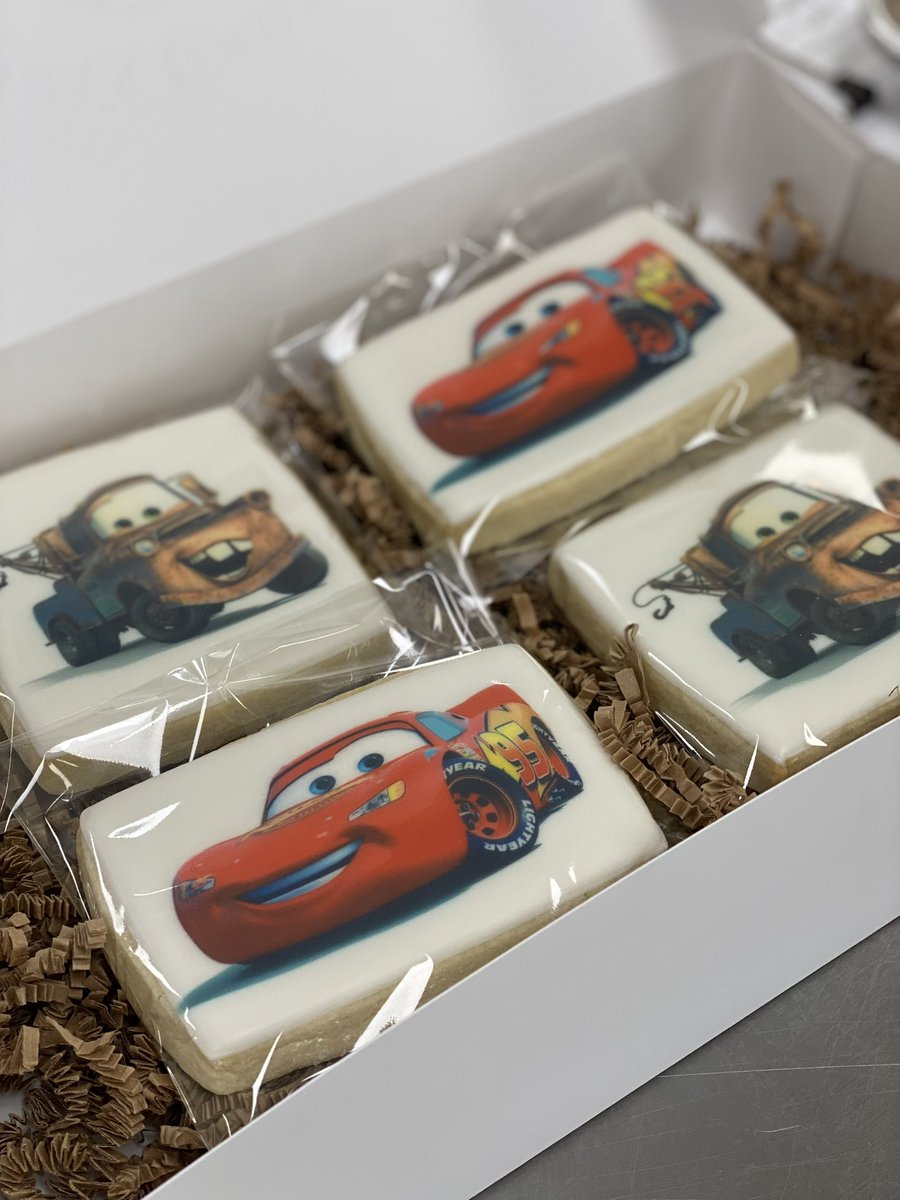 carascookieco's tweet photo. 7-10 day notice and we can make any custom sugar cookie magic happen for you!

Inquiries at https://t.co/Z3hugvAqaC

We’d love the opportunity and pickup is available at all NC locations. 

Concord. Charlotte. High Point. 

Need shipped?  NP 😉 https://t.co/7uCacNM1kE
