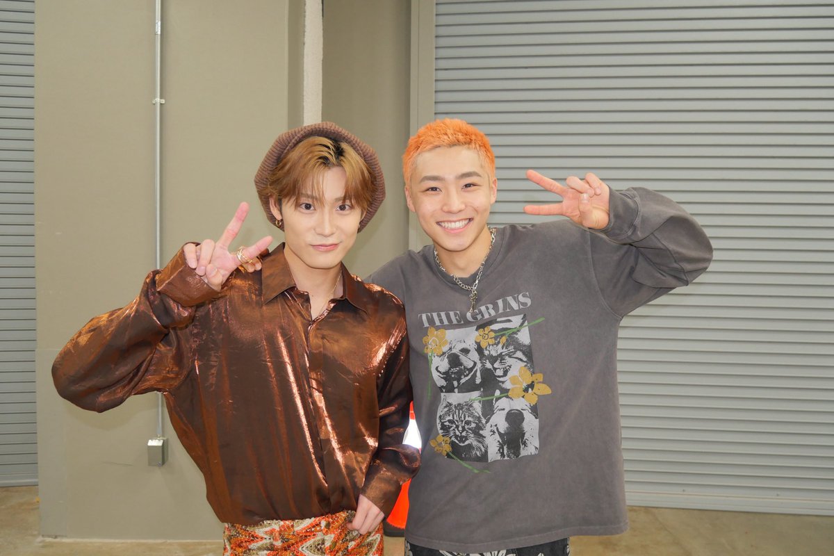 WATWING official tweet media