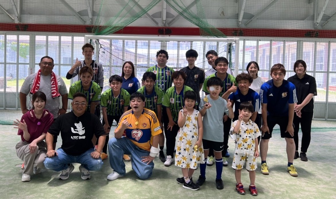 今日はコルジャ仙台の日本選手権の打ち上げでした。
スポンサーの末廣寿司様で、お腹いっぱい食べさせて飲ませていただきました😋
来季は新たなスタートとなりますが、これからもブラインドサッカーを楽しんでいけたらと思います。