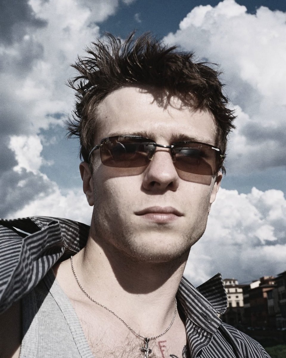 Ꮋꮜɴꭲꭼꭱ tweet media