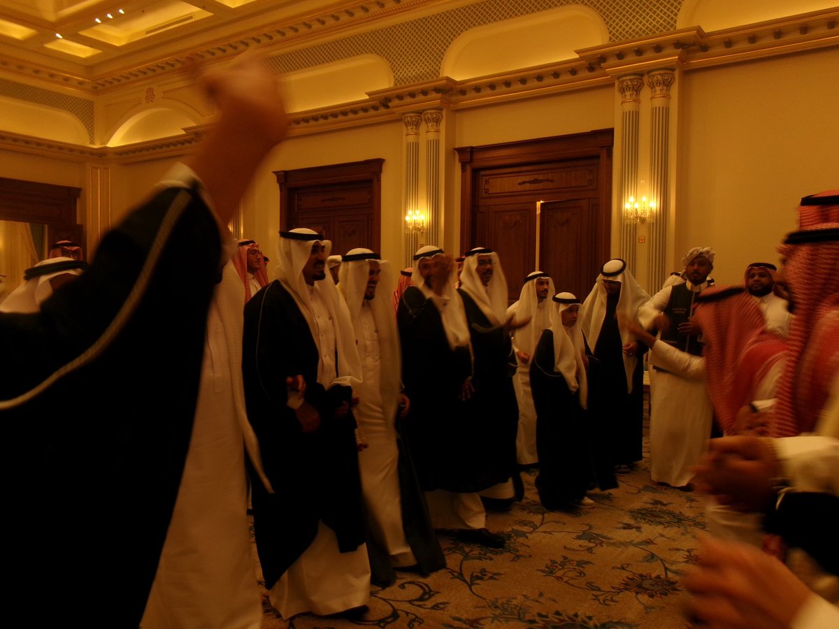 مِقبل tweet media