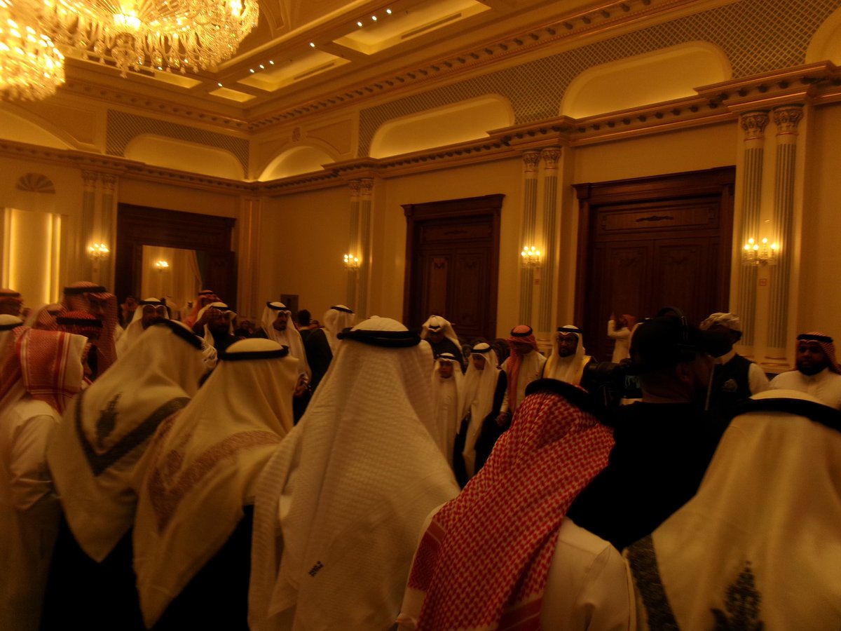 مِقبل tweet media