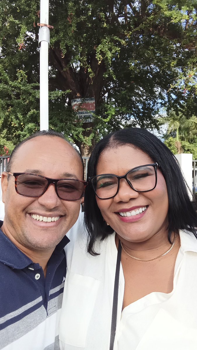 Hoy me lleno de muchísima alegría que nos visita en Santiago mi chilena favorita, directamente desde Haina, Lina Amador <a href="/linamador/">🇩🇴🇩🇴Lina Amador🇨🇱🇨🇱</a> de las personas que uno conoce para toda la vida. Lina una gran embajadora para los dominicanos en Chile ayudándolos en sus situación migratoria.