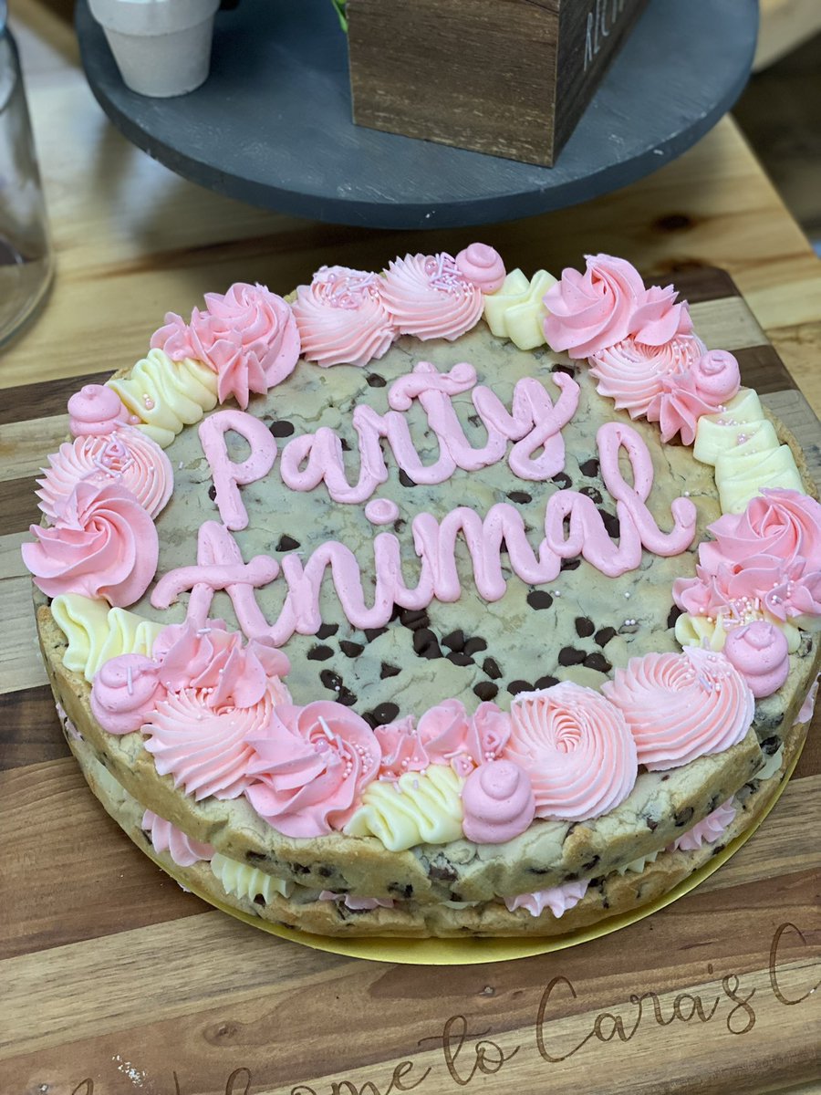 carascookieco's tweet photo. Cookie cakes in multiple layers and 15 different flavors!

7-10 day notice and pickup is available at all NC locations. 

Concord. Charlotte. High Point. 

Inquiries at https://t.co/Z3hugvAqaC https://t.co/6OfD0jYEvi