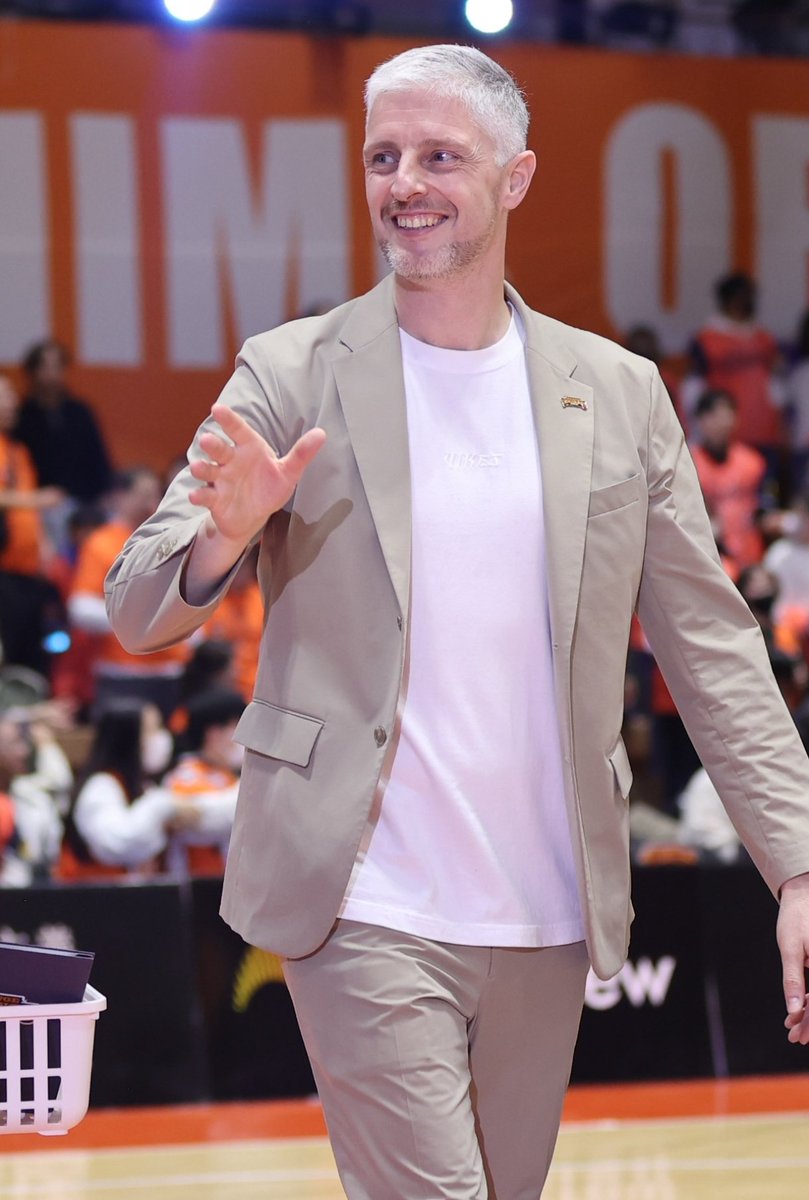 manuel_pg83's tweet image. What a weekend! 🏀
¡Increíble fin de semana!👌🏾
Back to back that we won't forget!
Thanks #OrangeFamily 🍊♨️#Waku
@orangevikings ⛵💪🏾