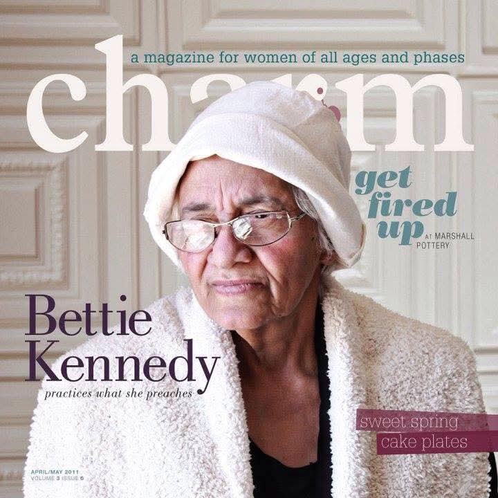 𝕋ℍ𝔼 𝔸𝕡𝕣𝕪𝕝 𝕎𝕙𝕚𝕥𝕖, 𝕄. 𝔼𝕕 🍎 tweet media