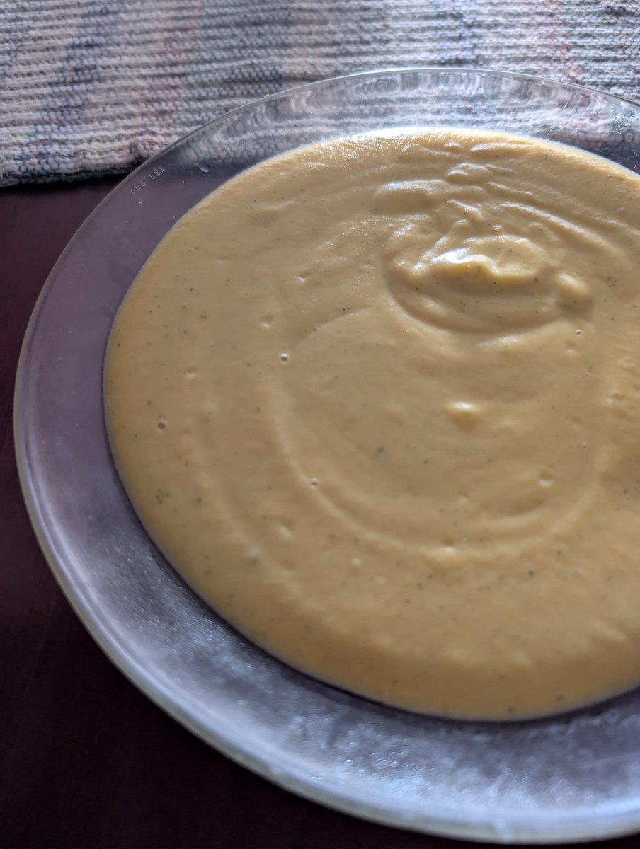 Hoy tocó cocinar una rica crema de verduras 😋