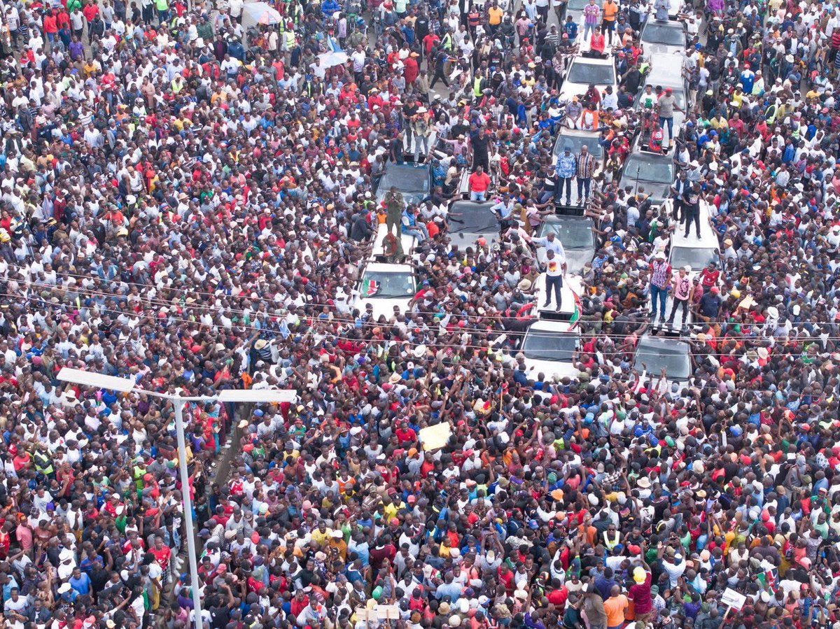 paulinenjoroge's tweet image. They first destroyed the sound system, but the resolve of the people was way stronger than any machine. Out of desperation, they threw teargas!

But we soldier on with the people. Linda Mwananchi is now stronger than ever.

Na Sisi Ndio Sifuna!

Thank you Kitengela for showing