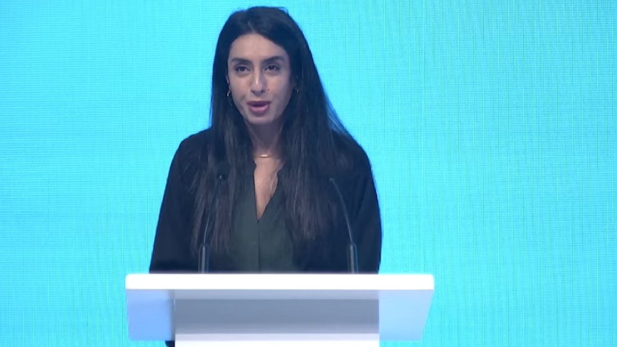 MiddleEastEye's tweet image. Sultan Ahmed bin Sulayem and Hind al-Owais have faced scrutiny over email correspondence with convicted paedophile Jeffrey Epstein released by the US Department of Justice in recent weeks

middleeasteye.pulse.ly/kok3yhbo1p