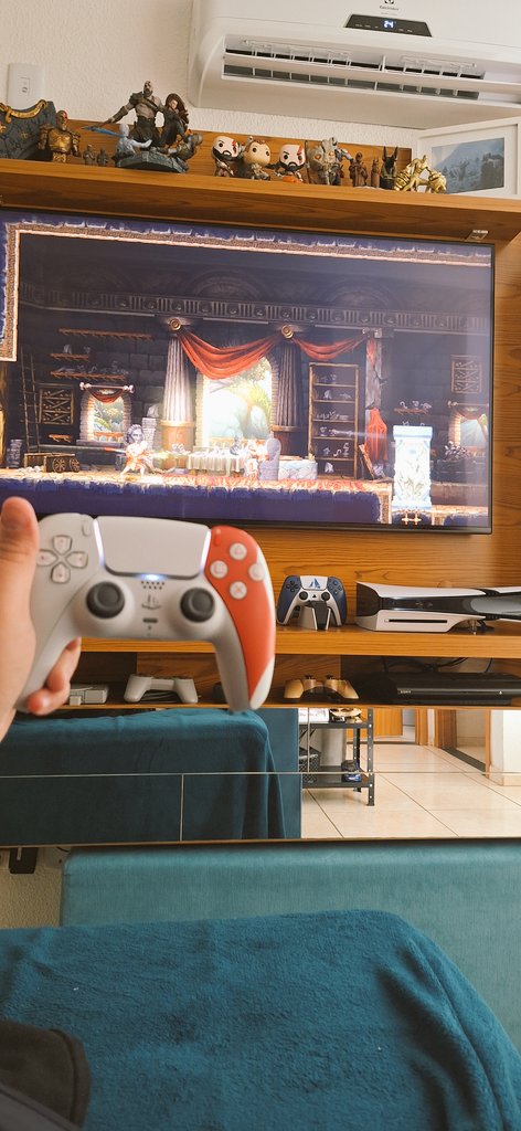 I loved god of war! VERY Thanks <a href="/SonySantaMonica/">Santa Monica Studio – God of War Sons of Sparta</a> <a href="/megacatstudios/">Mega Cat Studios</a> <a href="/brunovelazquez/">Bruno Velazquez</a> <a href="/corybarlog/">corybarlog</a> <a href="/PlayStation/">PlayStation</a> I'm having an incredible time as a fan, just seeing T.C. Carson's return, the trilogy remade from scratch, and playing this new game gives me goosebumps from how happy I am.