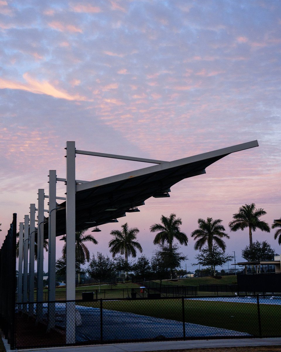 Nationals's tweet image. rise up, full squad 🌅