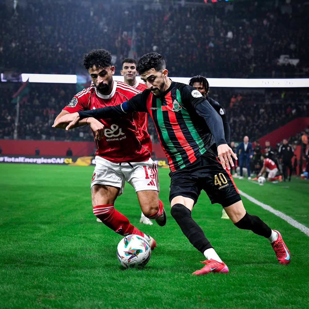 فوز الجيش الملكي ضد الأهلي يعني وصولهم للربع كمتصدر، ومواجهات محتملة ضد النهضة البركانية، ماميلودي صانداونز، أوالترجي التونسي

[تعادل الجيش والأهلي] أو [هزيمة الجيش وتعثر يانغا ضد القبايل] يعني وصولهم للربع كوصيف، ومواجهات محتملة ضد بيراميدز، الهلال، أو الملعب المالي

هزيمة الجيش