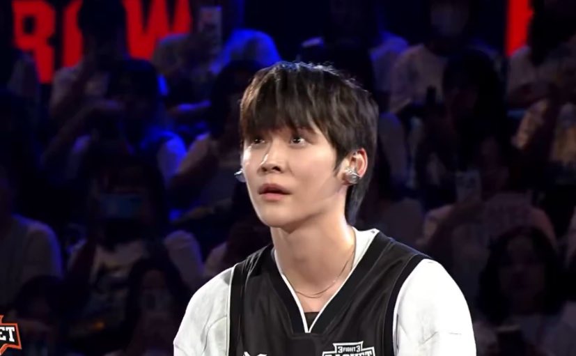 หล่อมากกกก ถ้านี่ไม่ใช่นักบาสที่หล่อที่สุด